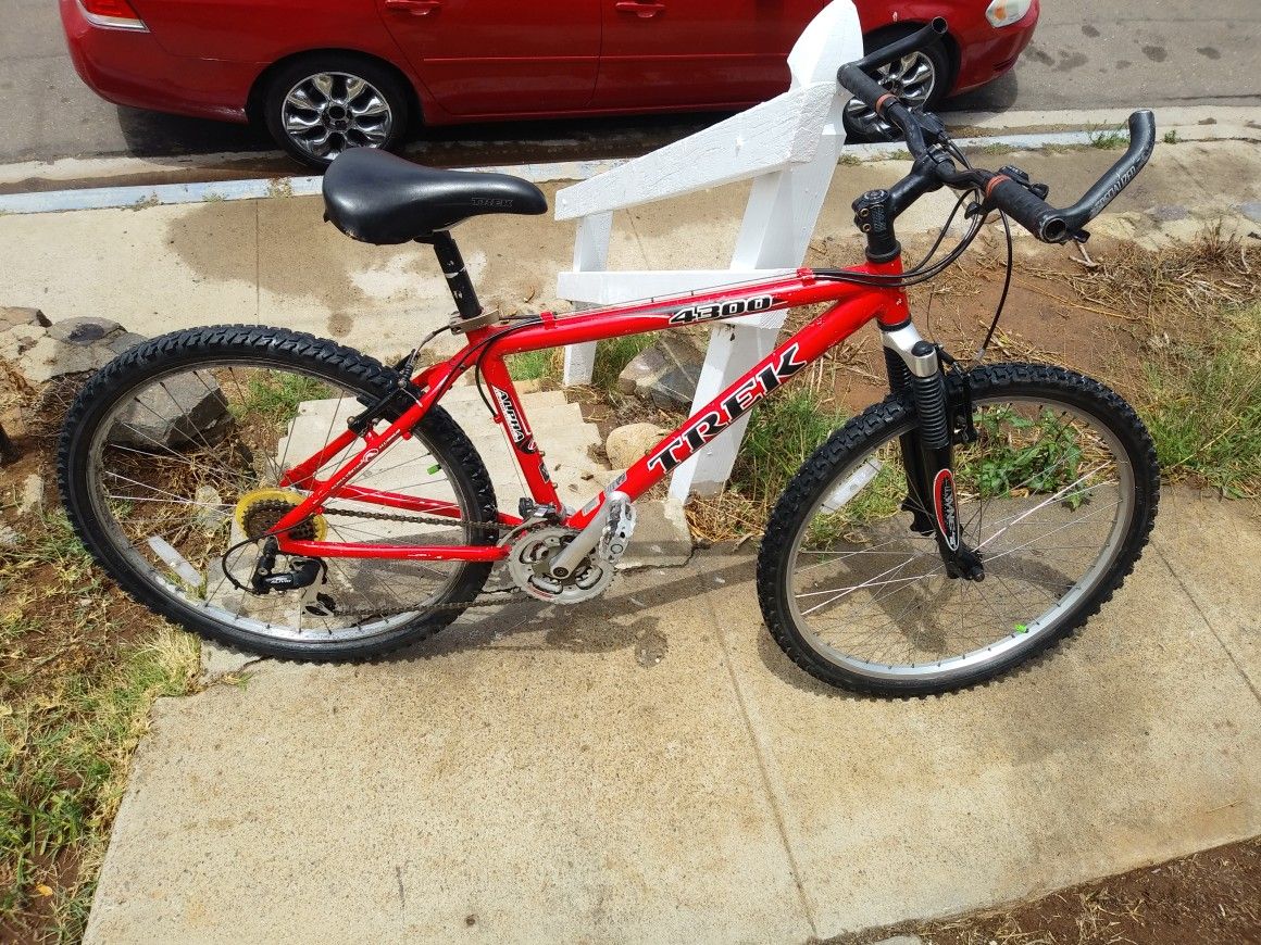 Trek 4300 Mountain Bike