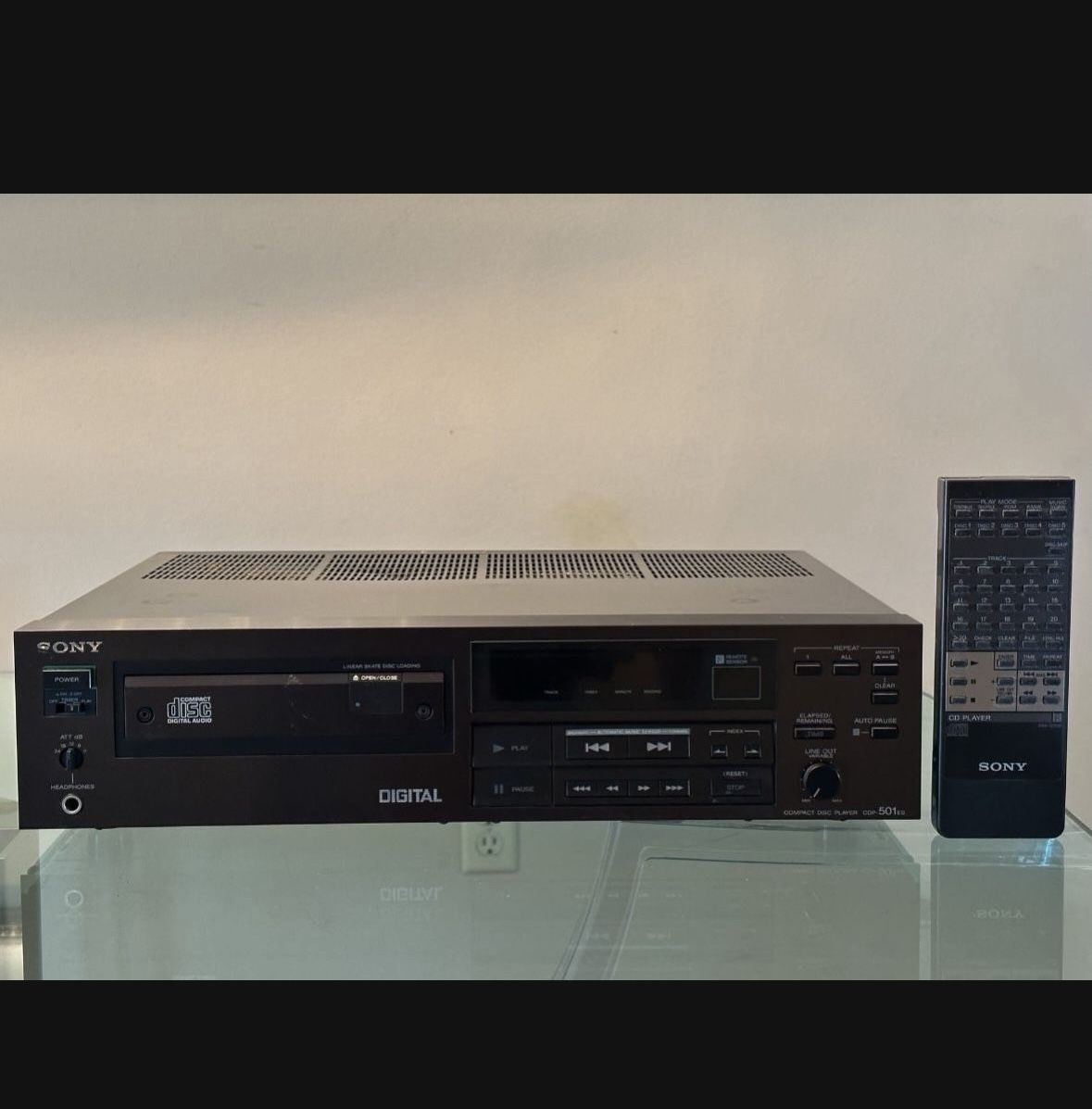 Sony Japan 1980s Vintage High End ES Series CDP-501ES CD Player With Remote Control Unit