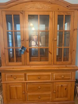 Broyhill Fontana china cabinet