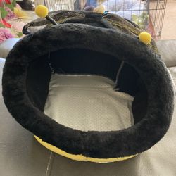 Small Pets Warm Bumblebee House 