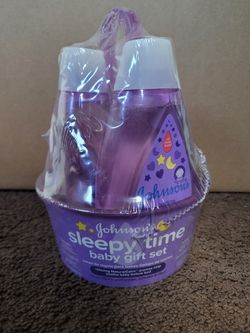 Johnson's Bathing Set & Mustela Shampoo