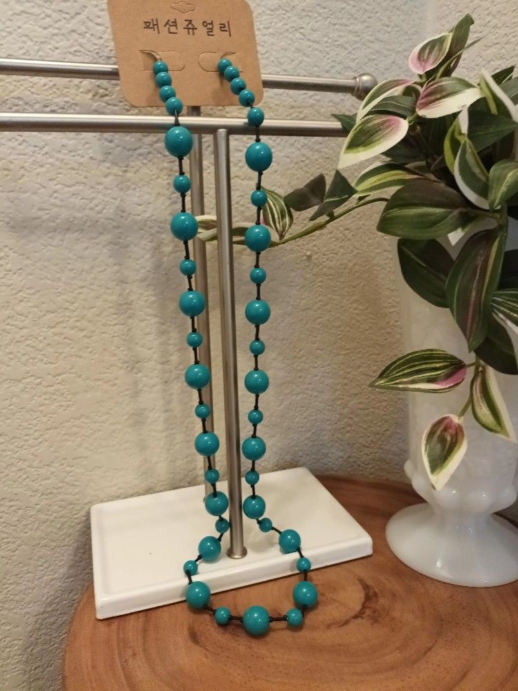 Beautiful Unique Costume Fashion Blue Turquoise Color Necklace Jewelry.