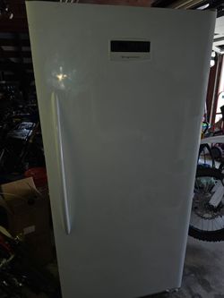 Frigidaire 23cf deep freezer