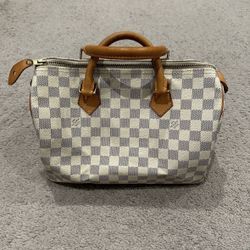 Louis Vuitton Speedy