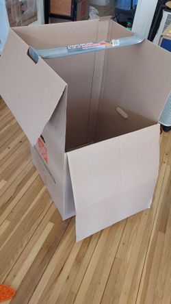 Wardrobe moving box
