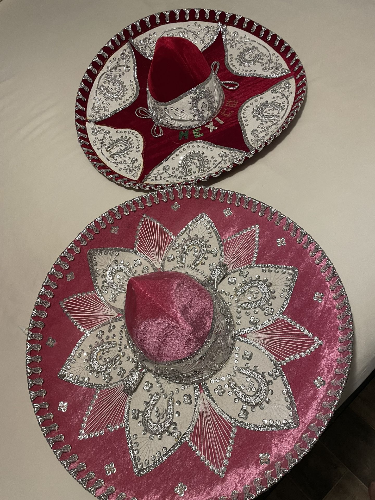 Mariachis Hats 