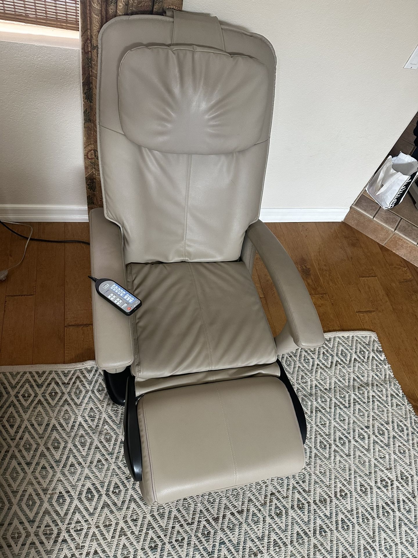 HT-100 Human Touch Massage Chair