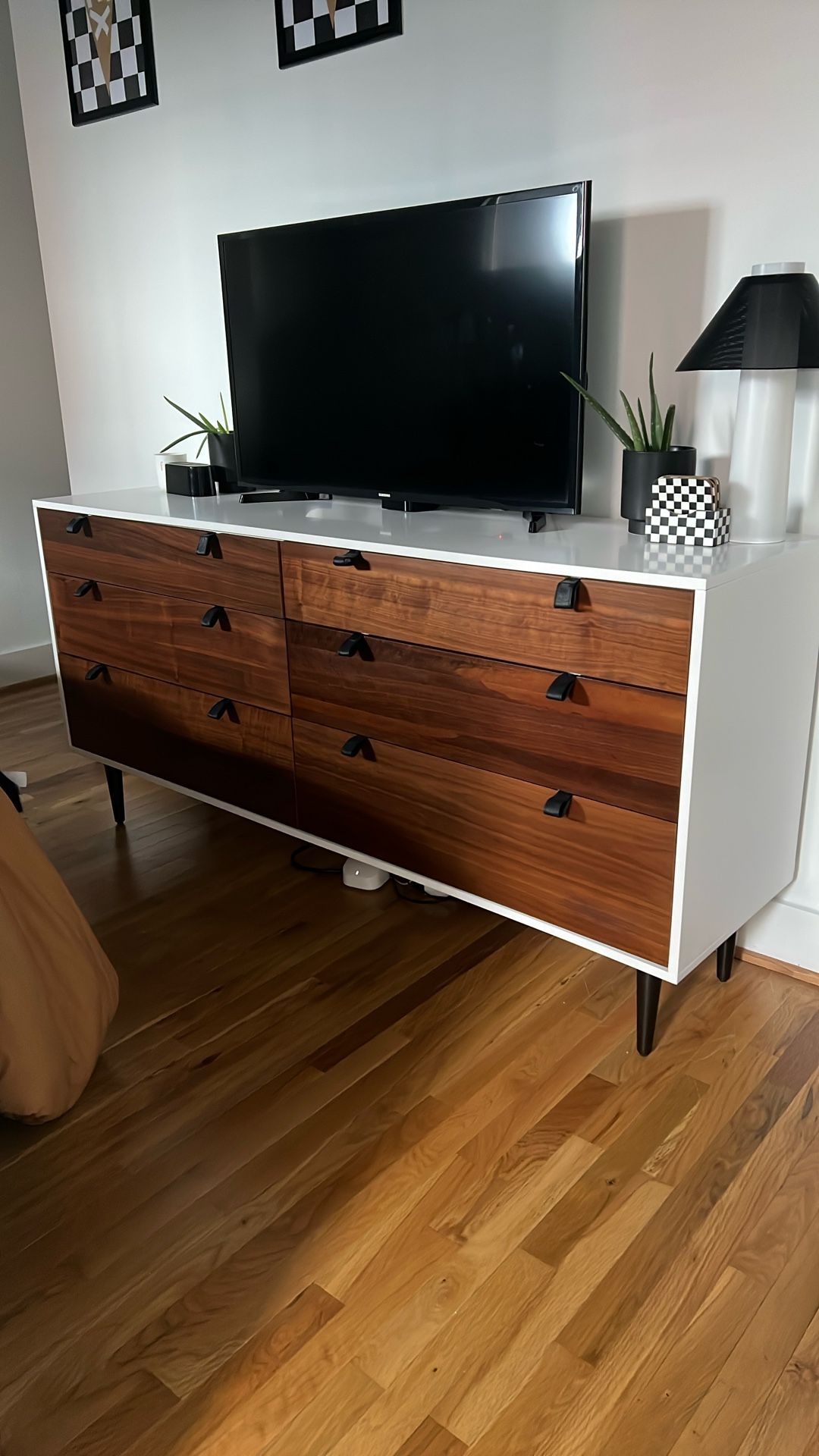 Article Envelo Dresser!