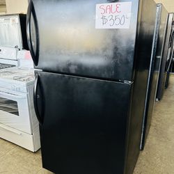 Black Kitchen Aid Refrigerador 