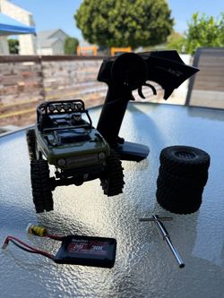 Axial SC24 Deadbolt