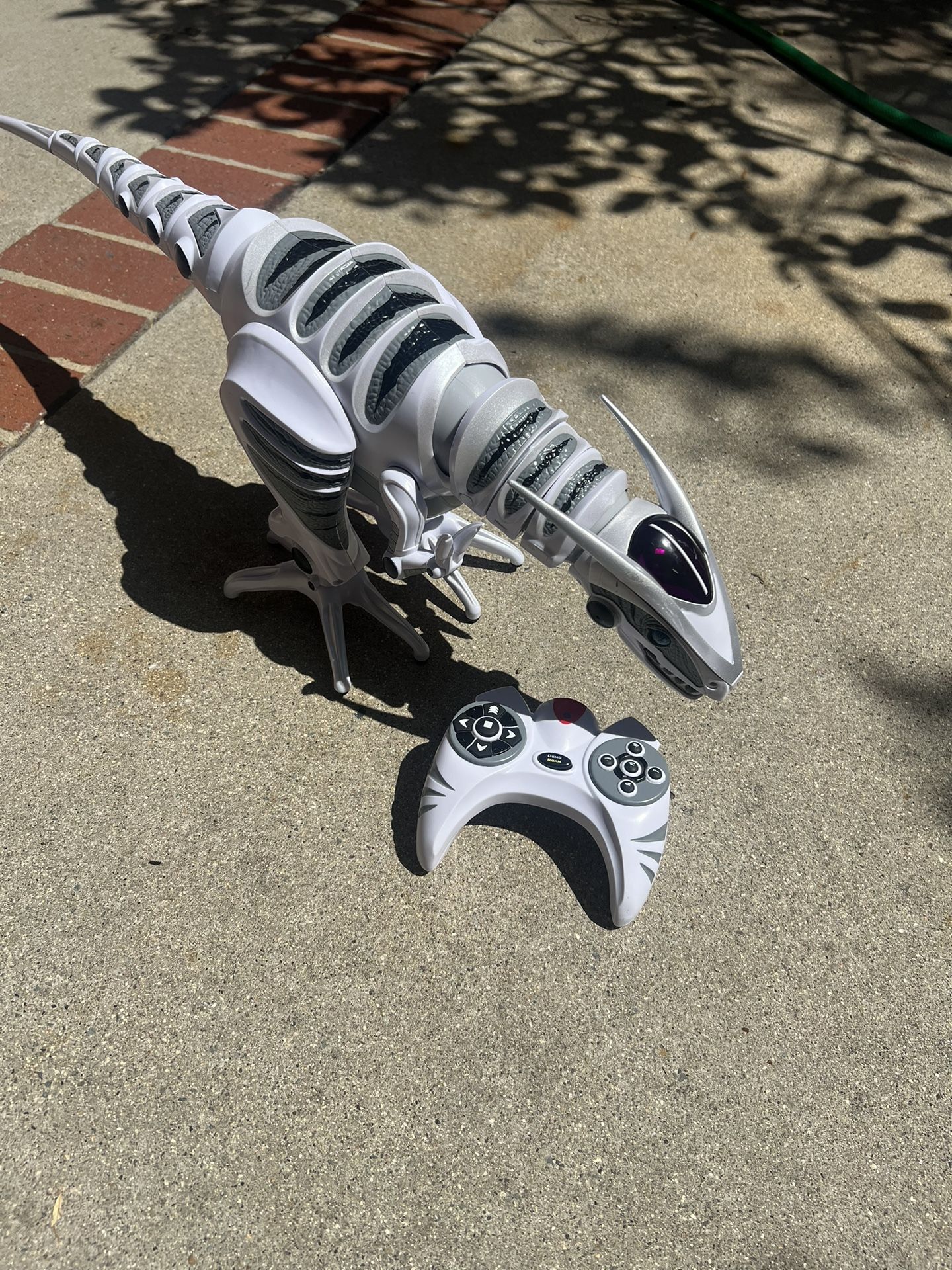WOWWEE ROBORAPTOR CONTROL TOY