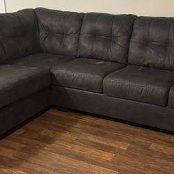 Sectional Ashley Fallston