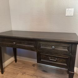 Dark Wood Office Desk – Solid, Classic Design with Drawers 