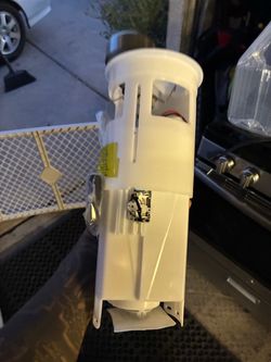 TRUGRADE  fuel pump assembly.  03 dodge ram 1500