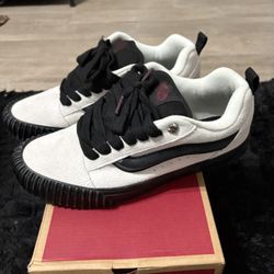 Vans Knu Skool