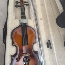 1/4 Violin. 