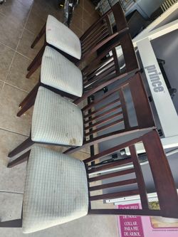 4 dining chairs *****FREE*****