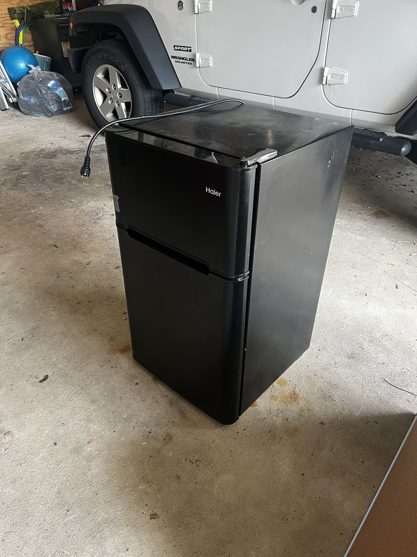 Mini Fridge/freezer