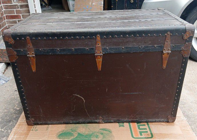 Vintage Antique Steamer Trunk Foot Locker Excelsior Stamford Conn – Venus  Vintage Thrift & Antiques