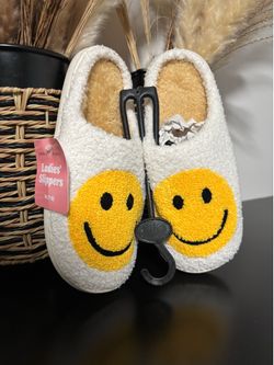 🔥NEW Ladies Slippers Sz 7/8
