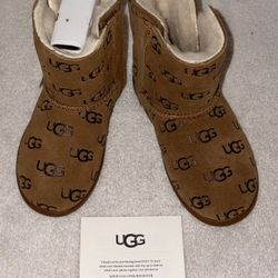 UGGS TODDLER GIRLS EMBOSSED BOOTS SZ. 8 (New)