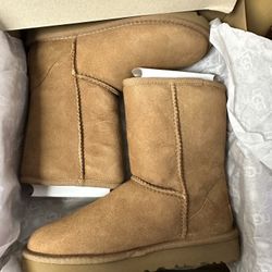 Ugg Classic Short Boots Women Size 5