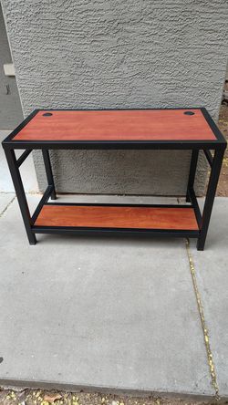 Strong heavy duty desk, great condition!