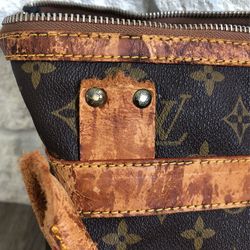 Louis Vuitton purse  Louis vuitton strap, Louis vuitton purse, Handbag  repair