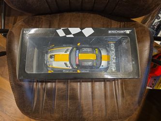 Brand New Minichamps 1:18 Mercedes-benz Sls Amg Gt3
