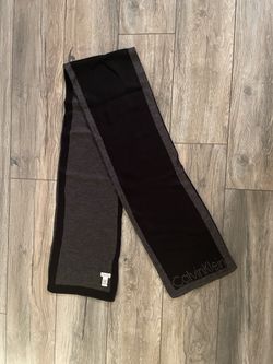 Calvin Klein Scarf - EXCELLENT CONDITION