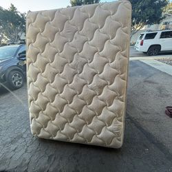FREE QUEEN MATTRESS 