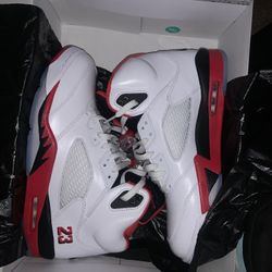 Retro 5’s Size 10.5