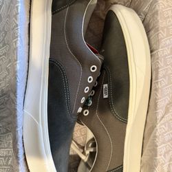 Brand New Men’s Vans 