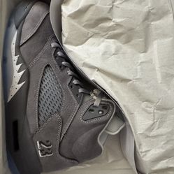 New Men’s Size 9.5 Jordan 5 Wolf Grey 