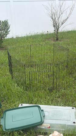Small dog or puppy playpen