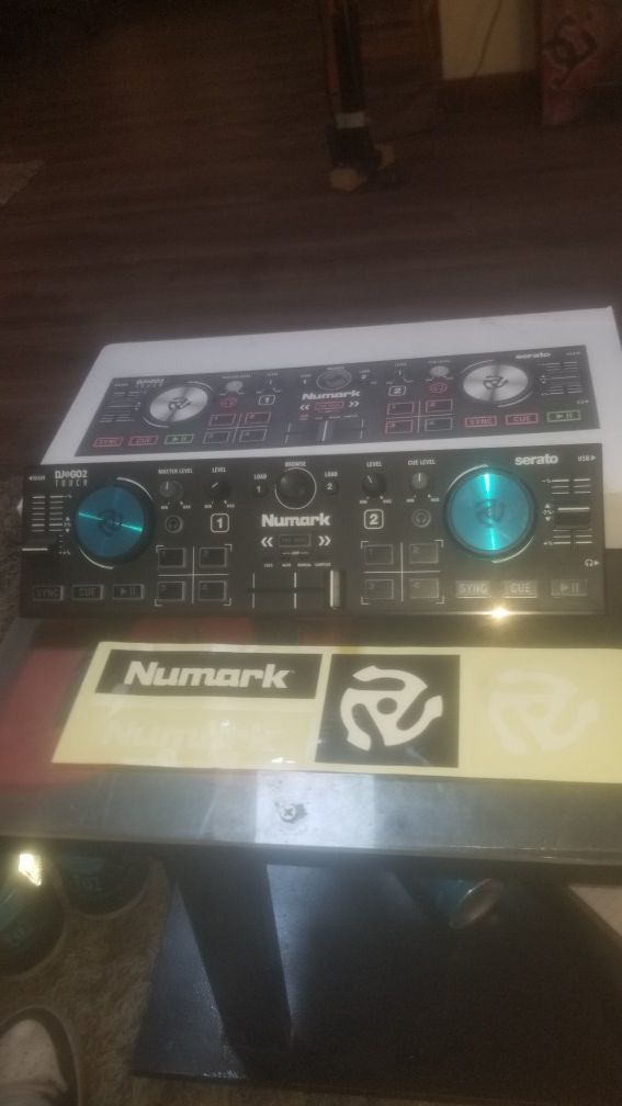 Numark Pocket DJ