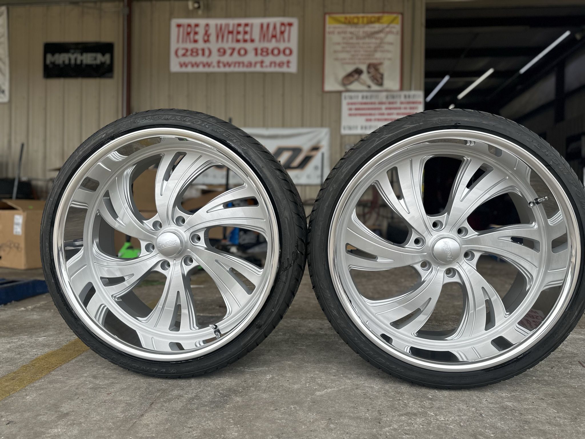 24” STAGGERED DROPSTAR WHEELS W/TIRES WE OFFER 120 DAYS PAYMENT OPTION