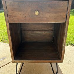 Last Chance: Wood End Table 