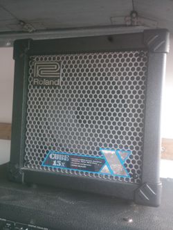 Roland Cube 15 Guitar Amp