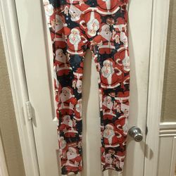 Santa, reindeer, and snowflakes No Boundaries Women/Juniors' Christmas Ankle Leggings L (11/13)