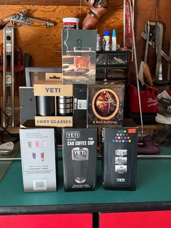 Yeti 30oz Tumbler plus Shot glass set