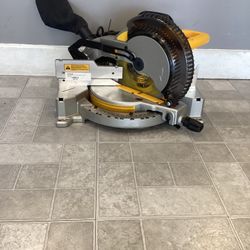 Dewalt DWS713 15amp 10 Miter Saw 