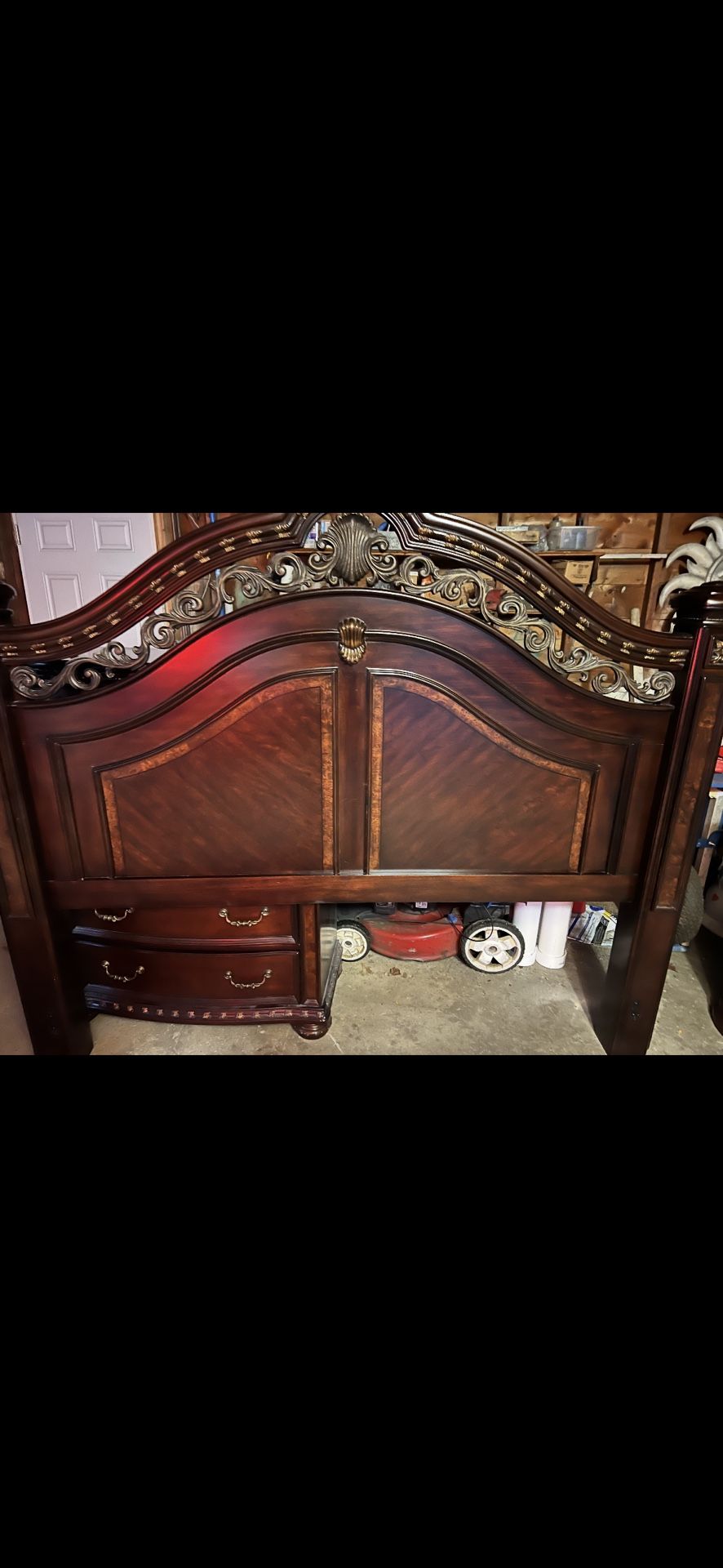 King Bedroom Furniture Set