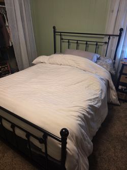 Full  Size Bed frame black metal