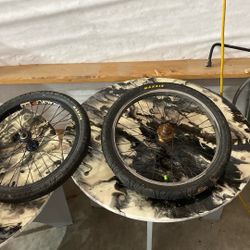 Maxxis Hookworms With Wheels 20 In