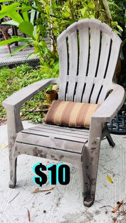 $10 Patio plastic Chair to relax after yard work very sturdy