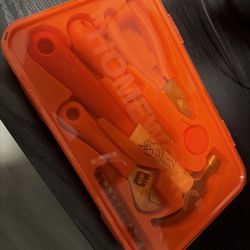 Off-White Tool Set