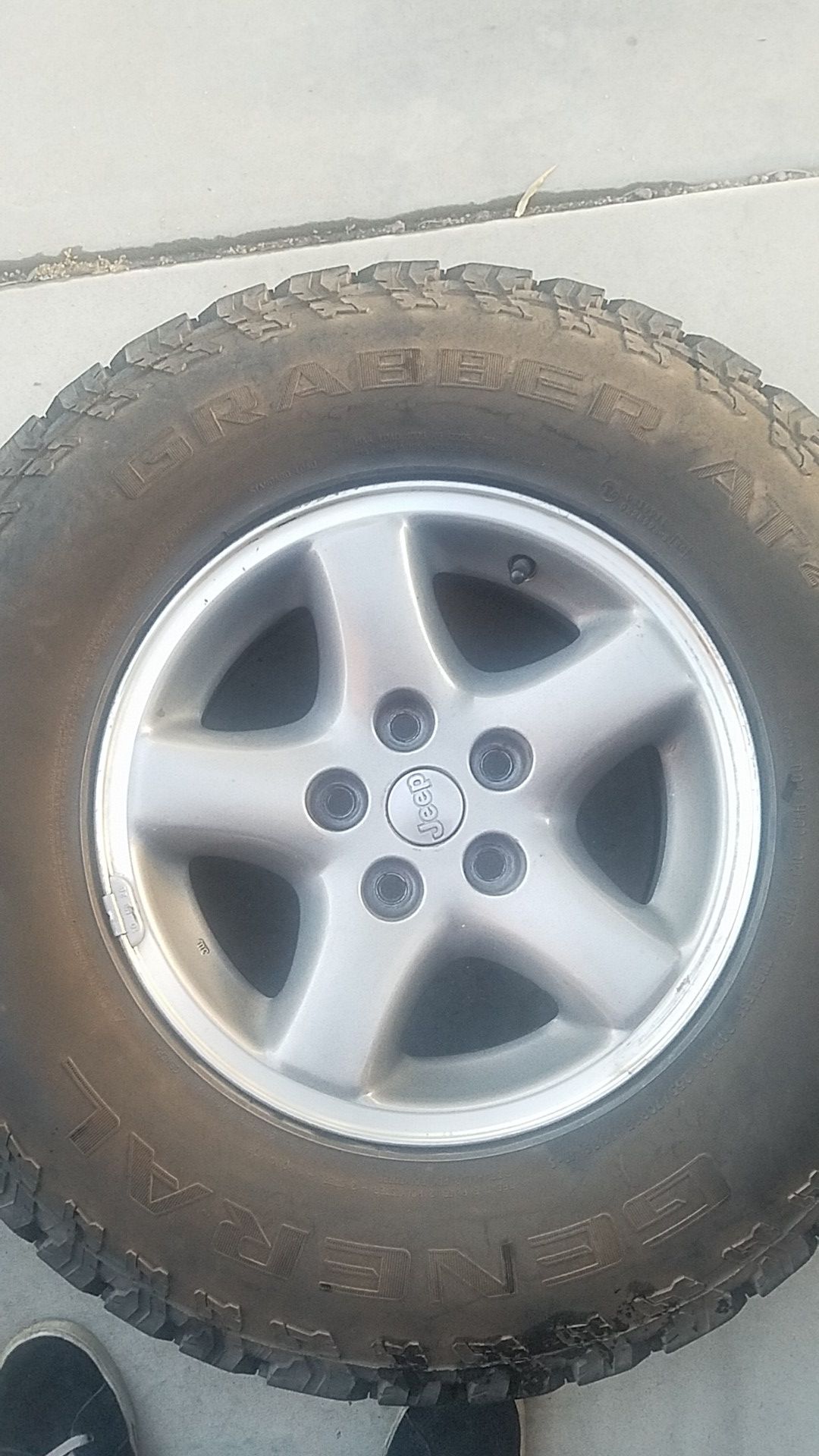 XJ TJ factory wheels and tires Cherokee