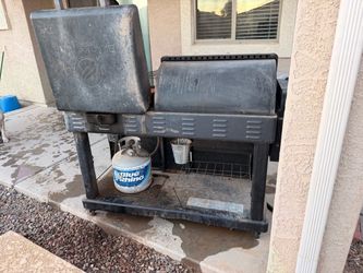 Grill and smoker in one