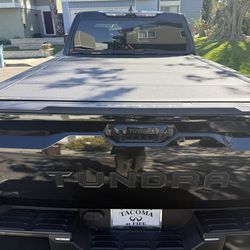 BAK Industries BAKFlip MX4 Tonneau Cover - 2022-2025 Toyota Tundra 6.5 ft bed